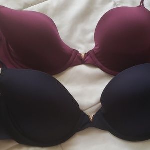 2 Victoria's secret bras